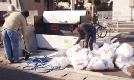 ゴミステーションの掃除